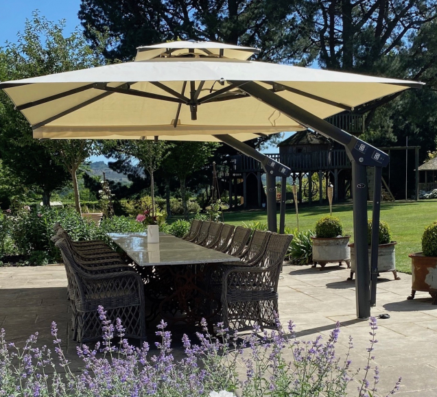 Poggesi Cantilever Umbrella