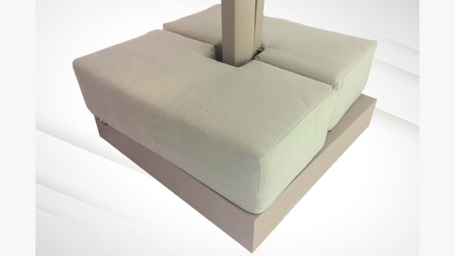Poggesi base cushion in cream.